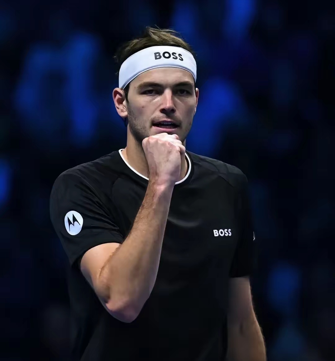 关于德约科维奇爆冷击败皇家马德里,挺进下一轮引爆全场!的信息 关于德约科维奇爆冷击败皇家马德里,挺进下一轮引爆全场!的信息