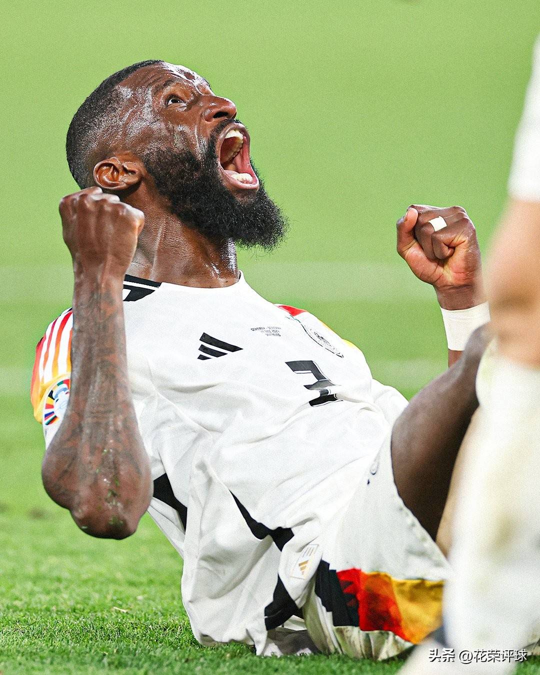 集结日多特蒙德备战意大利杯,队长鼓劲细节曝光,更衣室稳定,赛程密集仍需轮换的简单介绍 集结日多特蒙德备战意大利杯,队长鼓劲细节曝光,更衣室稳定,赛程密集仍需轮换的简单介绍