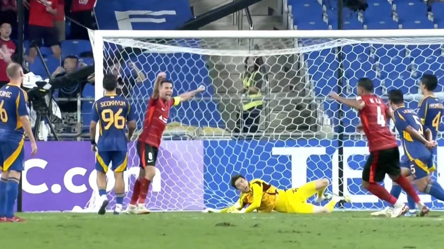 清晨突围战来临，AC米兰围绕亚冠迎来里程碑，震撼外界，赛程密集仍需轮换的简单介绍